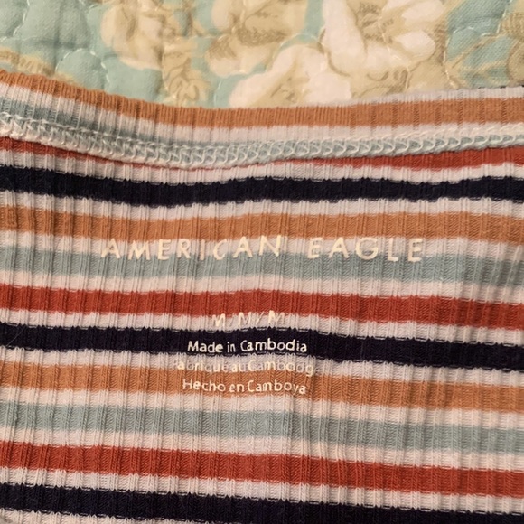 Cute basic striped tee - Picture 2 of 3